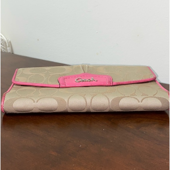 Coach Ashley Signature Jacquard Snap Envelope Wallet - Picture 4 of 14